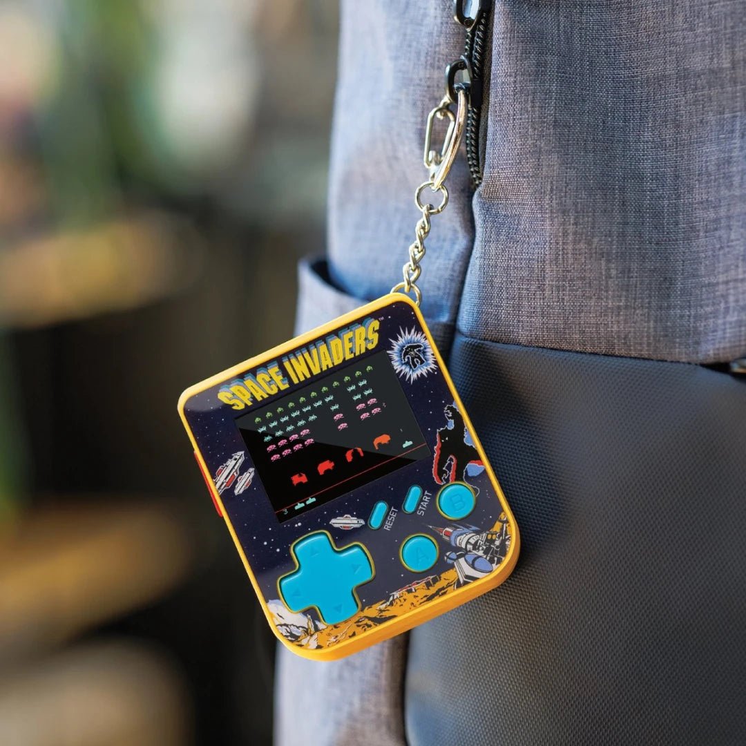 Evercade Super Micro Keychain Taito Space Invaders - Gamesellers.nl